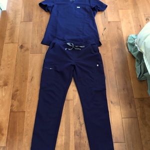 Figs Scrub Set